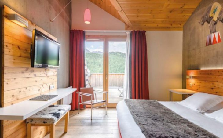 Hotel Anova, Montgenevre, Double Bedroom